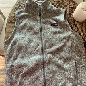 Brand new size large Patagonia vest…perfect condition! Worn once